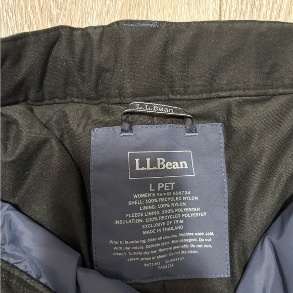 L.L. Bean Women's Wildcat Waterproof Insulated Snow Pants - Large Petite in Navy - Picture 3 of 7